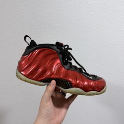 Nike foams red