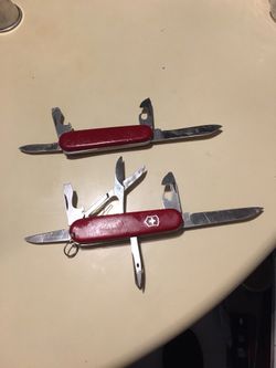 Victorinox Swiss Knives 