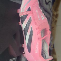 PREDATOR  ELITE BECKHAM