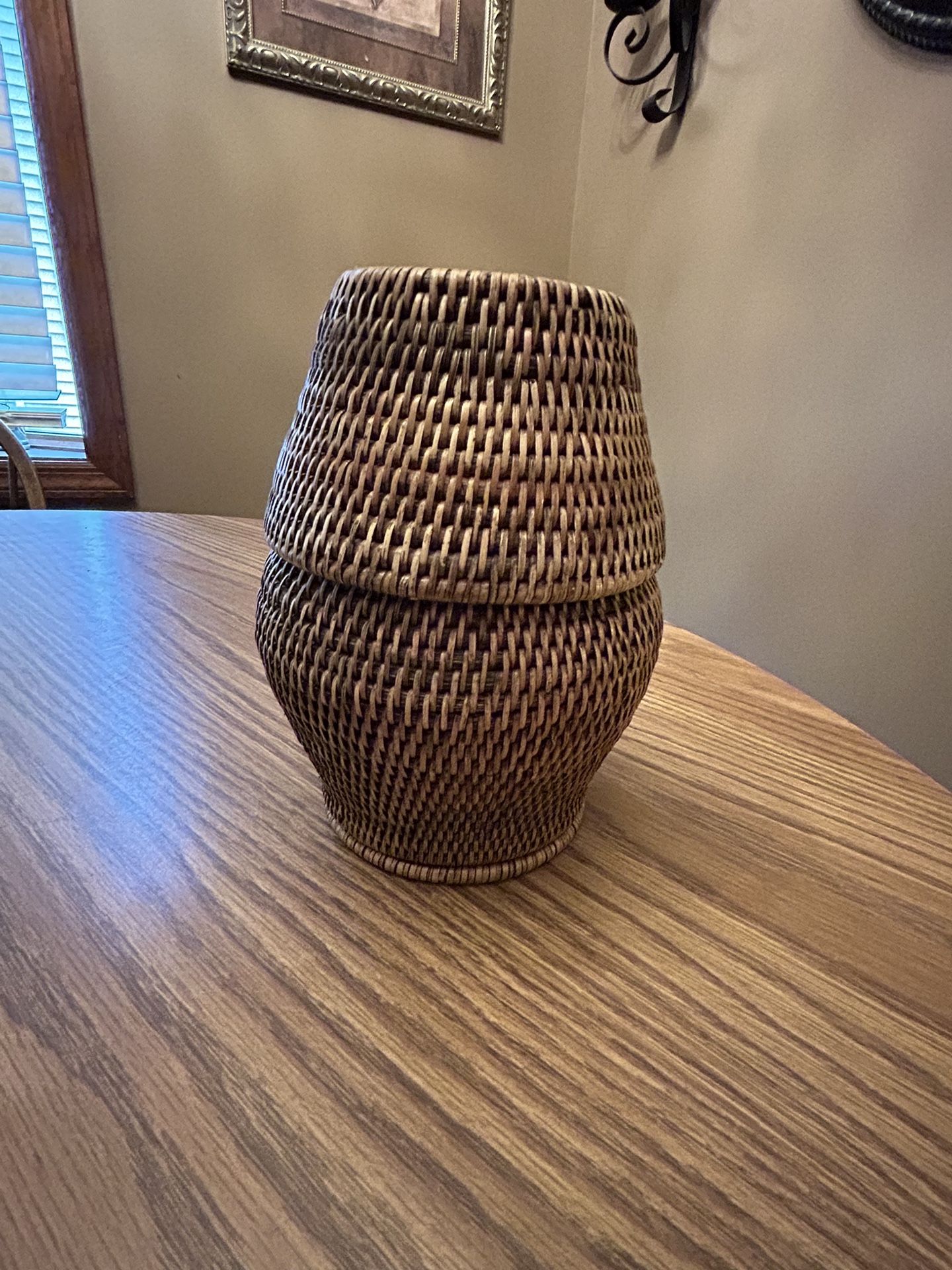 Wicker candle holder - for 22oz jar candles