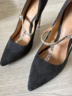 Coach Pumps