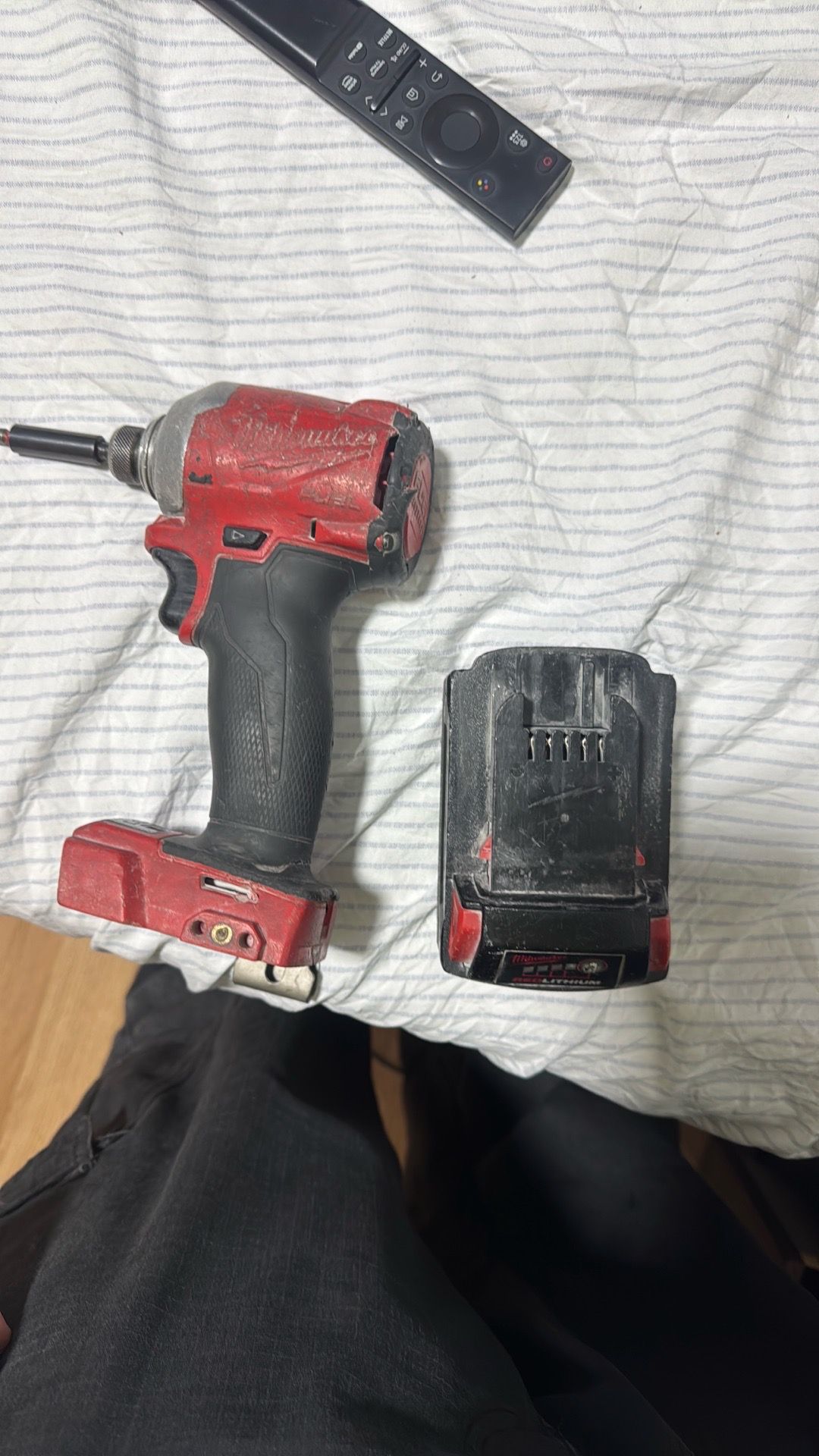 Milwaukee screwdriver with battery
