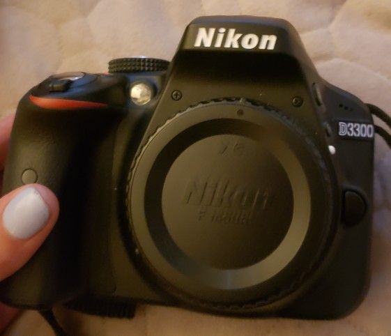 Like New* Nikon D3300 DSLR Camera 