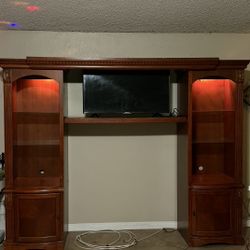 TV entertainment cabinet