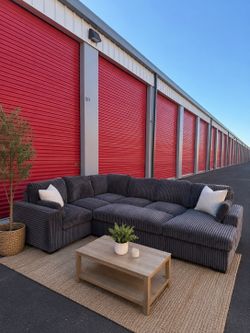 FREE DELIVERY 🚚 Gray Corduroy Sleeper Sectional w/ Storage