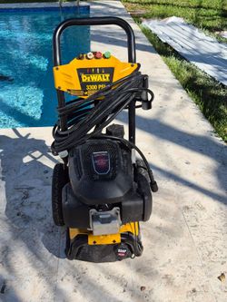 Pleasure Water DeWalt-Honda 3300 PSI Work Perfectly