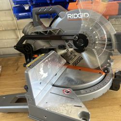 RIDGID 15 Amp 10 in. Corded Dual Bevel Miter Saw with LED Cut Line Indicator