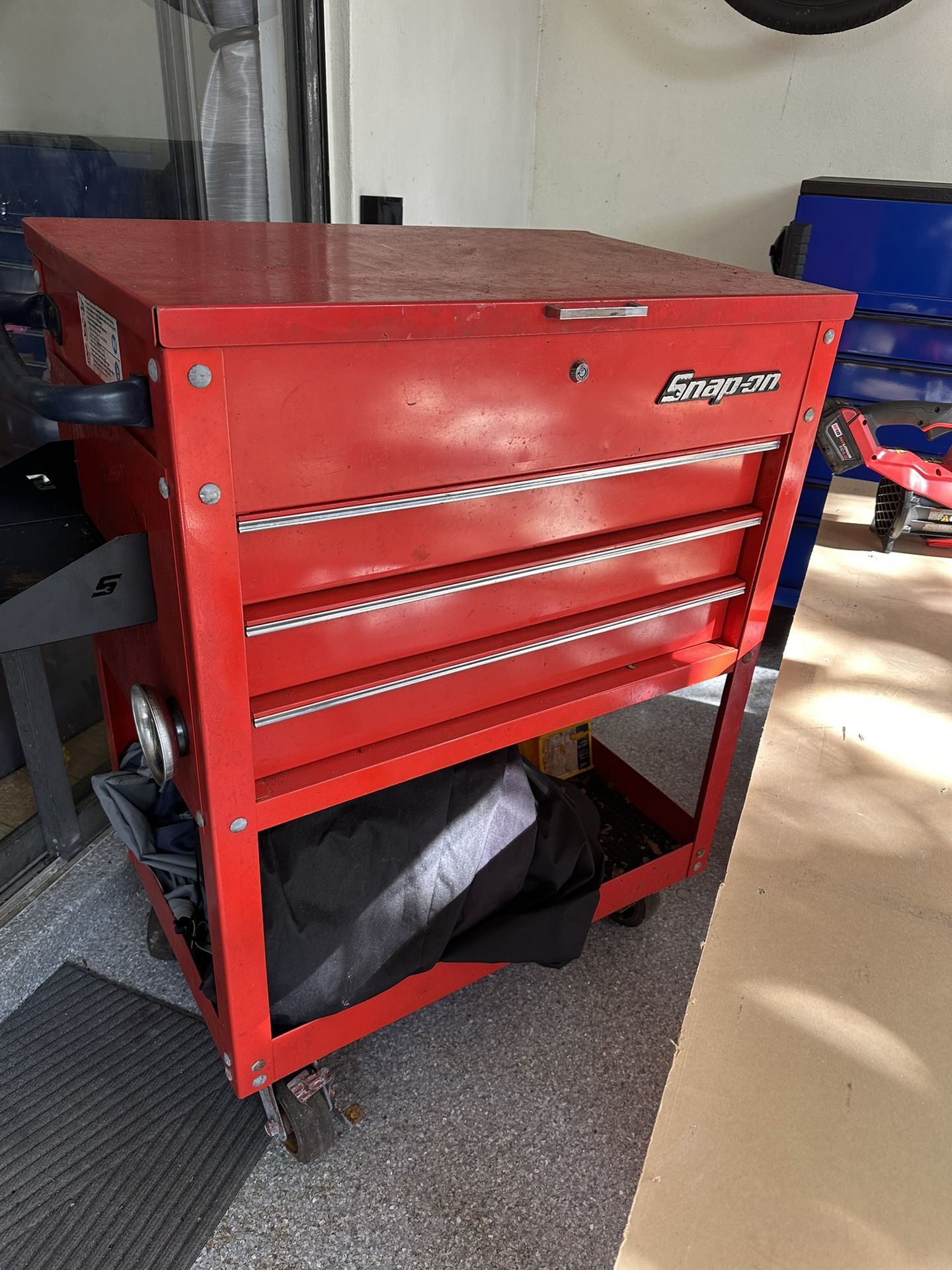 SNAPON TOOLBOX TOOL CART