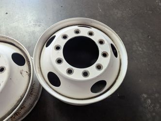 22.5 COMMERCIAL TRUCK WHEELS