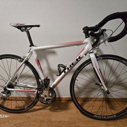 White Trek Alpha Aluminum Bike (Bontrager Components)
