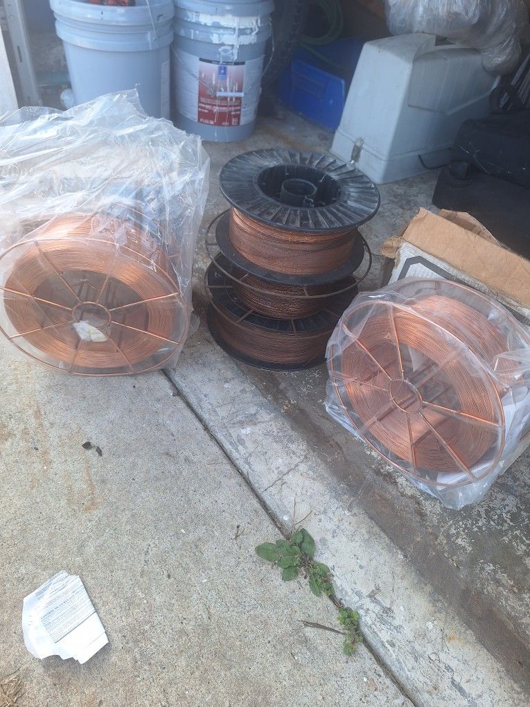 Todos Estos Rollos De Soldadura X 110 Dls