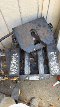 5th wheel trailer hitch