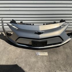 2022 2023 CHEVROLET BOLT EV FRONT BUMPER COVER OEM 