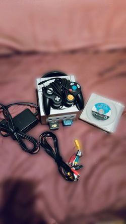 Nintendo Gamecube Gaming Bundle 🎮 (see description for details)