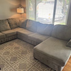 DELIVERY AVAILABLE Large U-Shaped Corduroy Fur Sectional Couch 