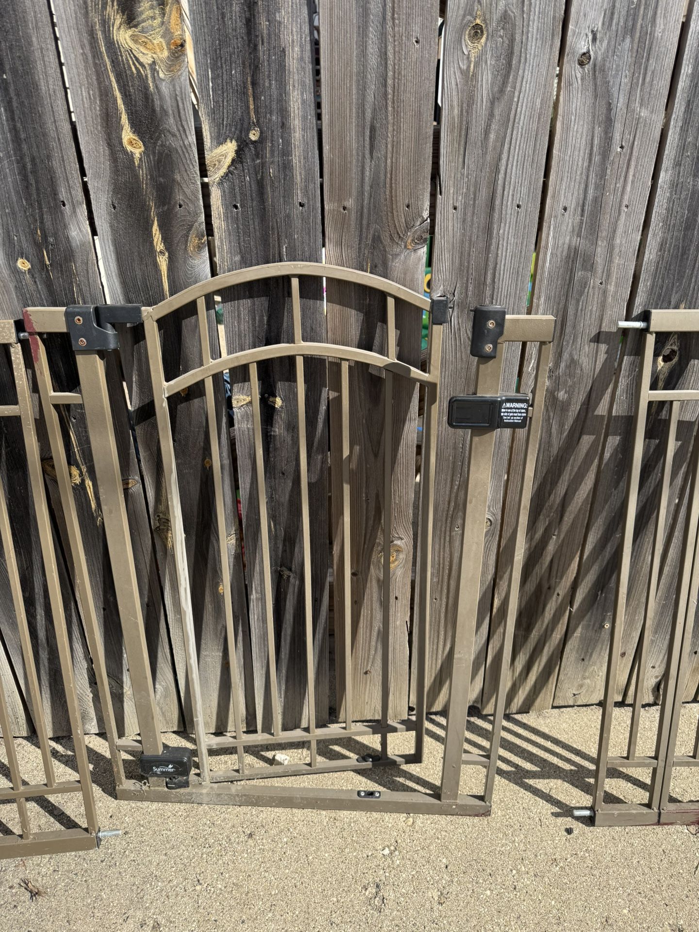 Child/pet door Way Gate