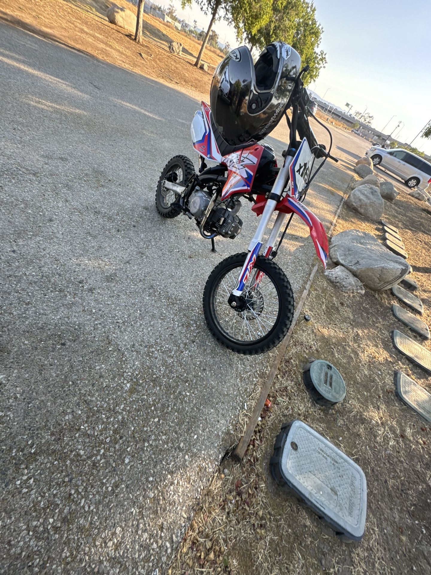 DIRT BIKE