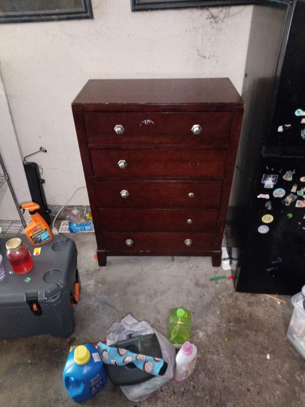 Dresser