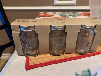 Mini mason jars (3)