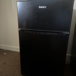 Galanz mini fridge with freezer