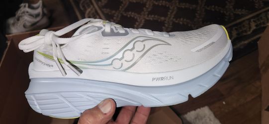 Saucony Guide 18 Running Shoe
