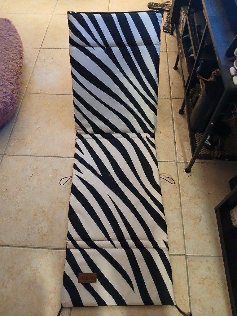 New Belocha Foldable Beach Chair