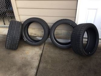 4 Yokohama Studless Snow Tires 245 40/R19