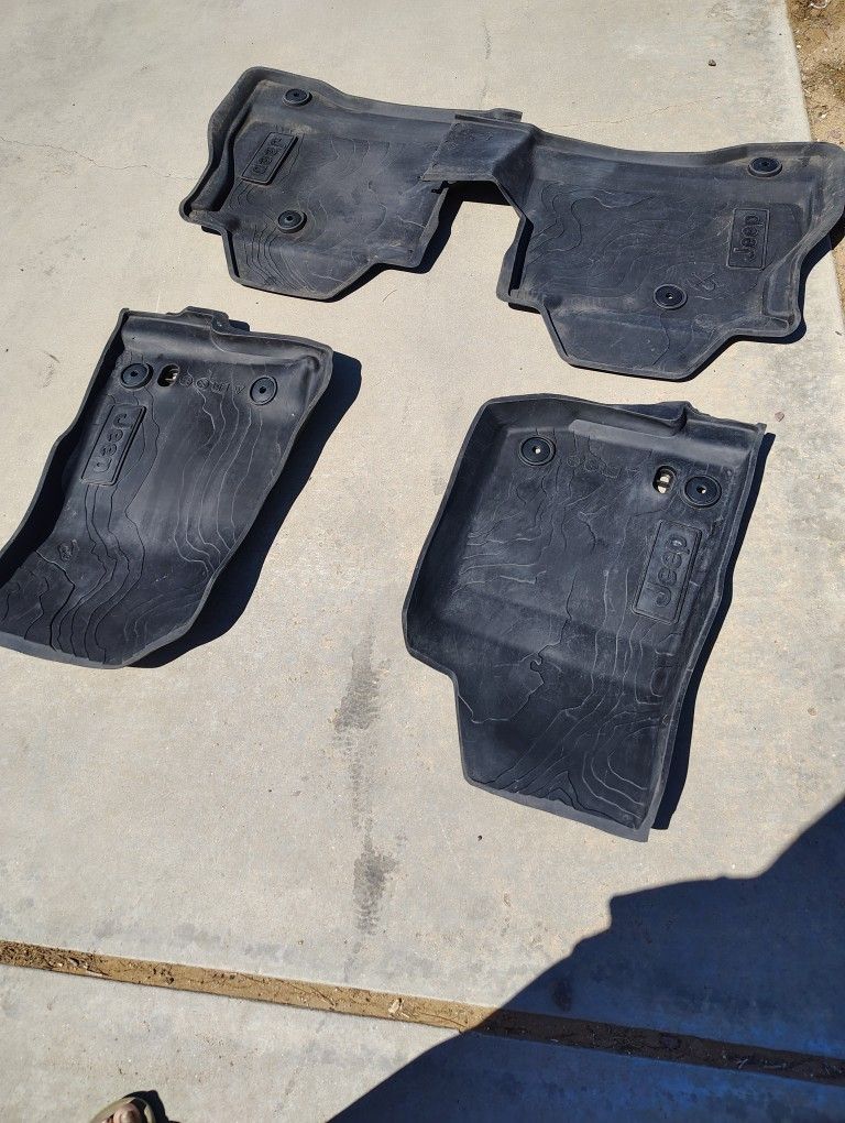 Jeep Gladiator Mats
