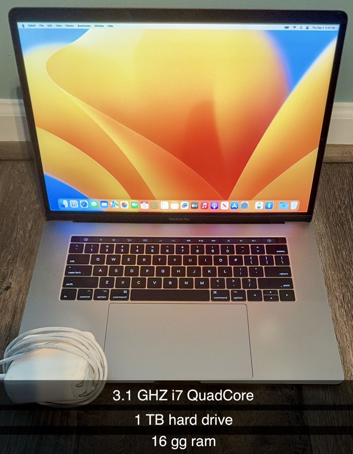 MacBook Pro 15" retina,3.1 ghz intel i7 Quadcore, 16gb ram,1 TB HD. TOUCHBAR very fast- Upgraded
