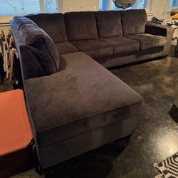 2-Piece Sectional with Chaise 
