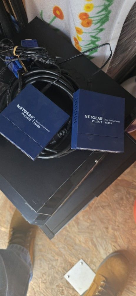 Netgear 5 Port 10/100 Switch 