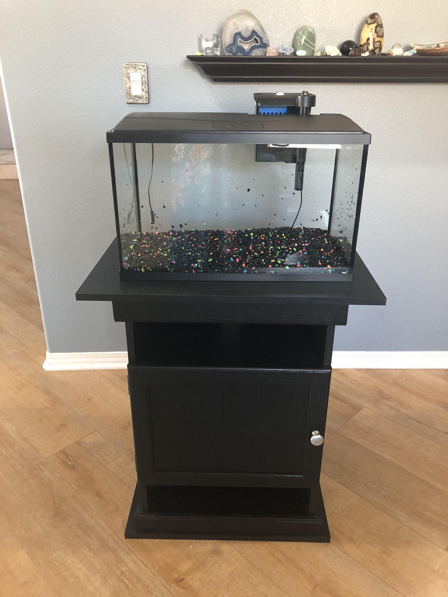 10 Gallon fish tank with stand
