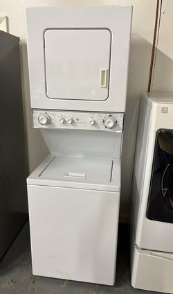 GE Spacemaker Laundry Center – Top Load Washer, Front Dryer, White