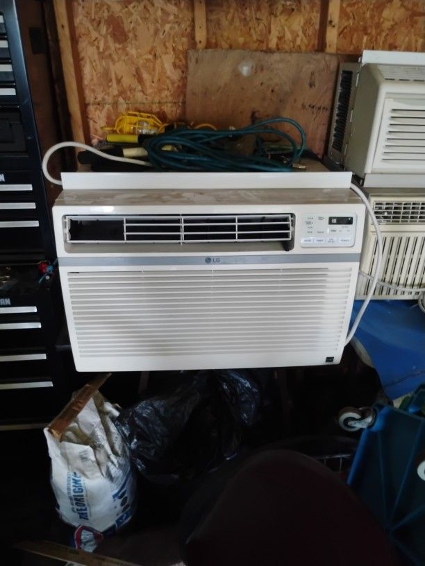 Window AC  15,000 BTU Digital 