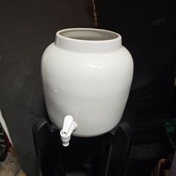 Porcelain Water Dispenser And Base