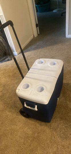 Rubbermaid Cooler