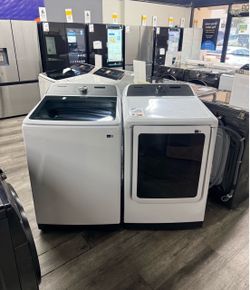 Samsung - 5.5 Cu Ft Extra Large Capacity Smart Top Load Washer & 7.4 Cu Ft Smart Gas Dryer Laundry Pair in white 🔥🔥
