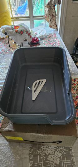 Cat litter box