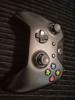 5 xbox one controllers