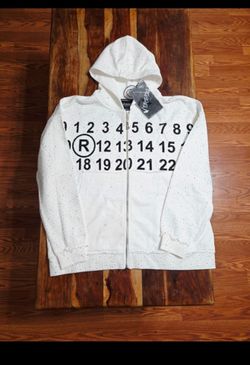 Verselli Men's White "Digits Drop" Rhinestone Accent Zip-up Hoodie. Size 3XL