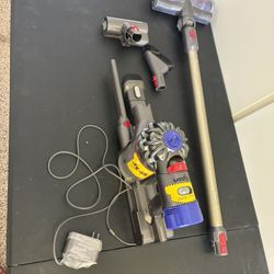 Dyson V8 Animal+ Cordless Stick Vacuum Cleaner