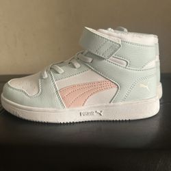 Shoe