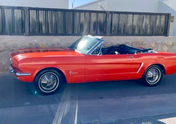 Beautiful Classic 1965 Mustang Convertible