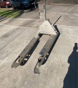 Pallet jack