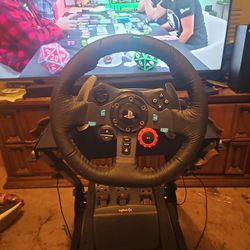 logitech G29 racing Wheel