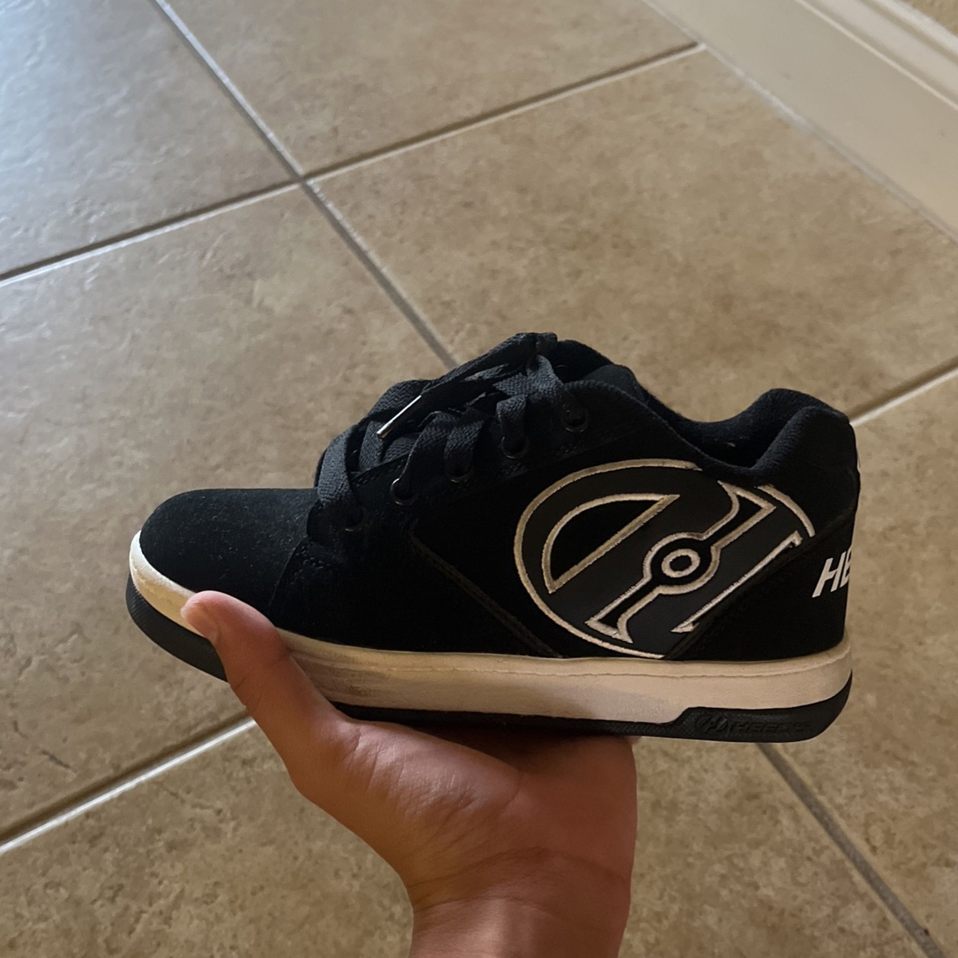 Heelys size 3 kids