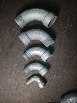 Appleton Telephone  Male/Female, Explosion-Proof, Malleable Iron 90° 1/2"-1 1/2"