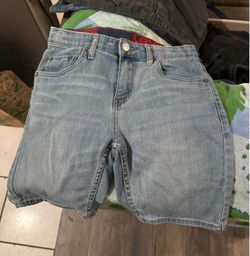 chor levis en muy buen estado talla 12