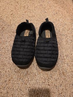 Boys Slippers Size 7