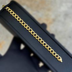 10k yellow gold hollow Curb bracelet 7.50” bracelet 8.00mm width
